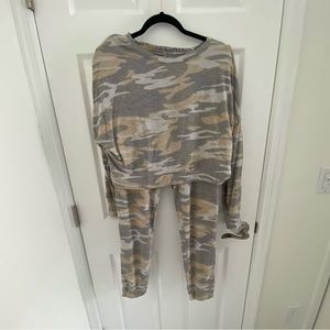 EXPRESS JOGGER + SWEATSHIRT